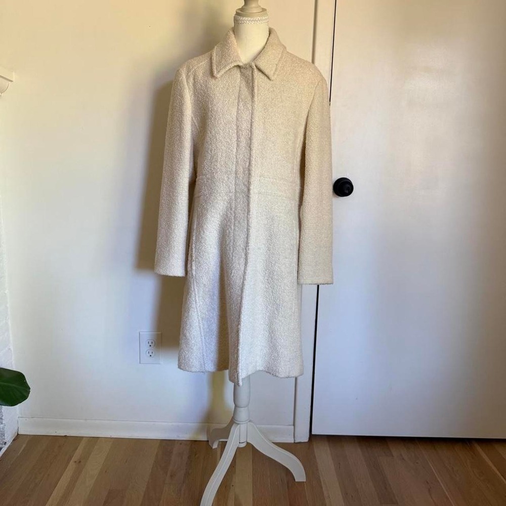 1980s vintage Bill Blass cream wool blend textured tweed coat with pockets